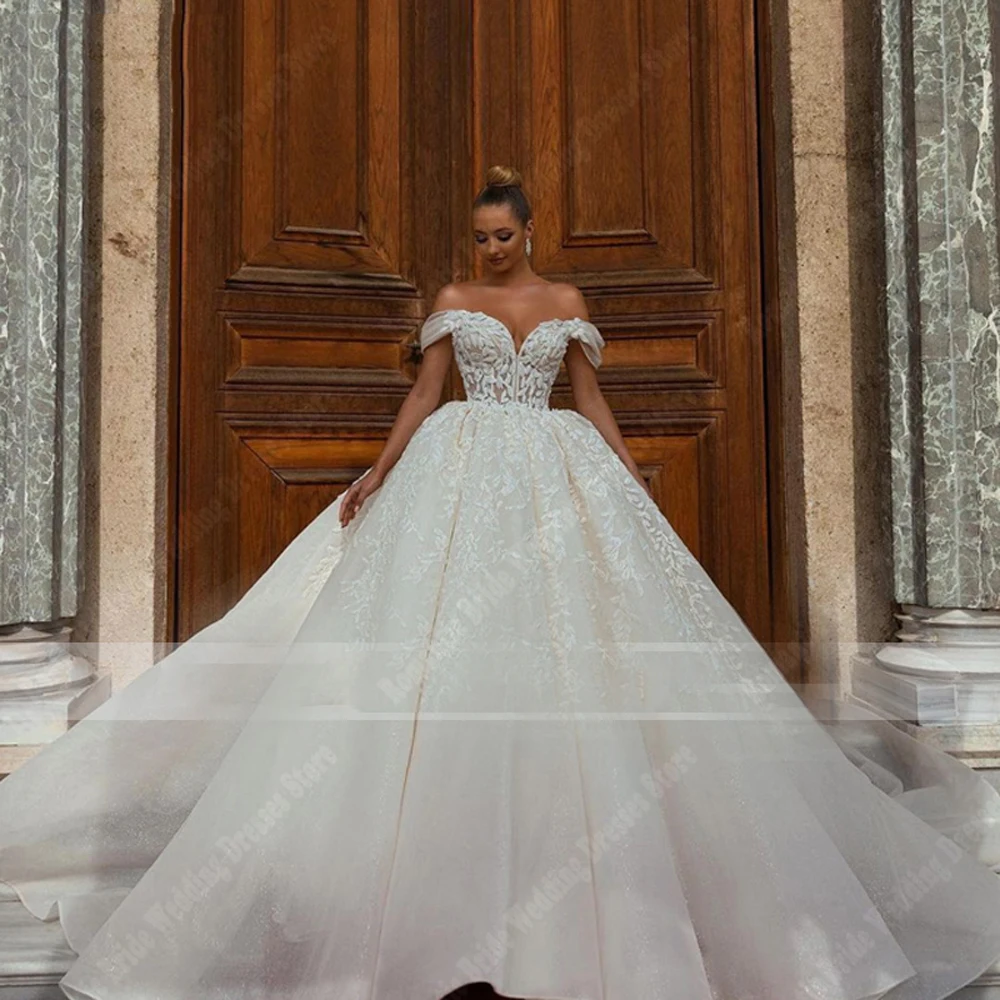 Vestidos de novia con estampado de flores de encaje para mujer, vestidos de novia acampanados con cuello de corazón, longitud para fregar, bata bordada con lentejuelas brillantes 2025