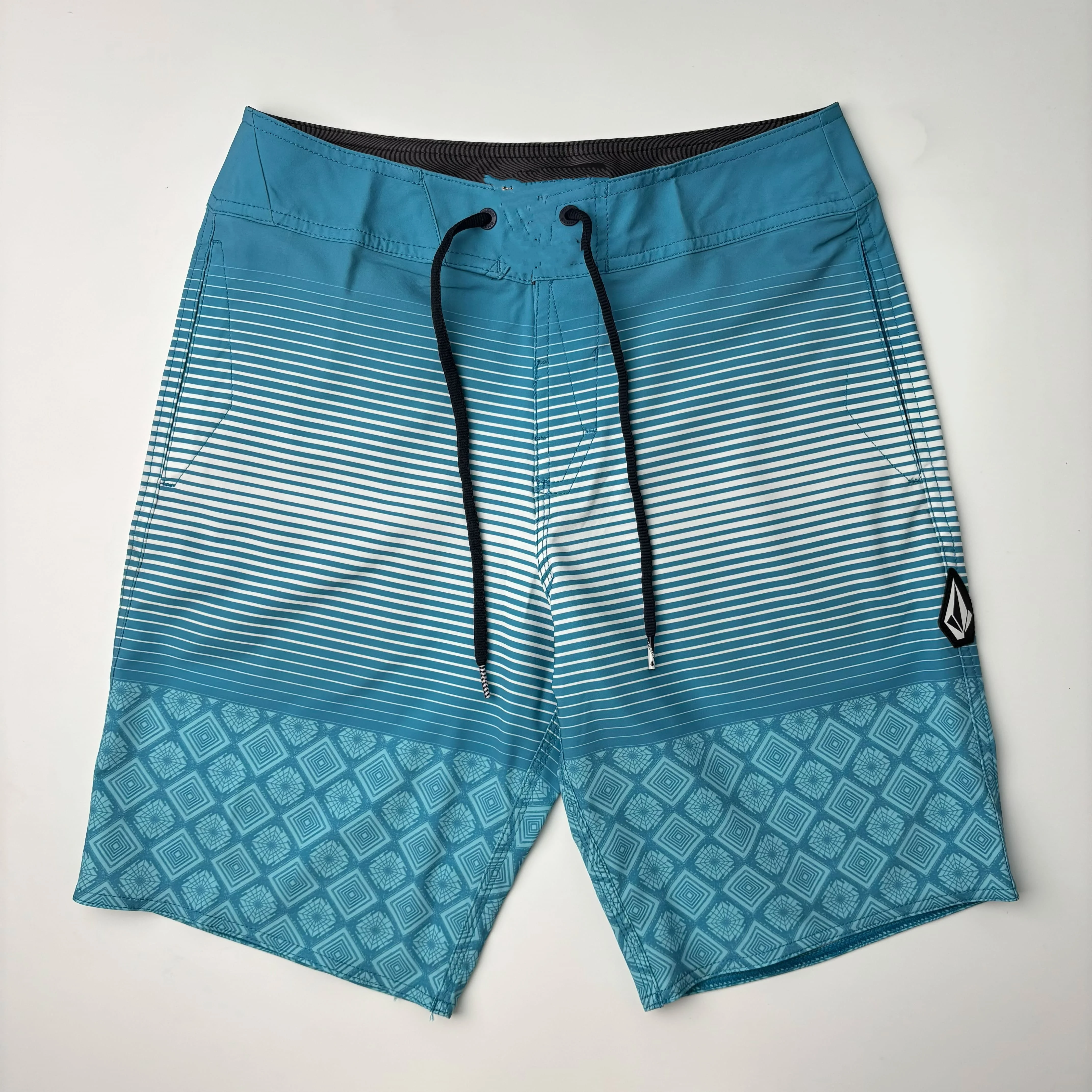 2026 Sommer Neue Herren-Sportshorts Y2K Übergroße Freizeitshorts Schnelltrocknend Geeignet für Alltag und Training Modisches Oberteil – Detail 4