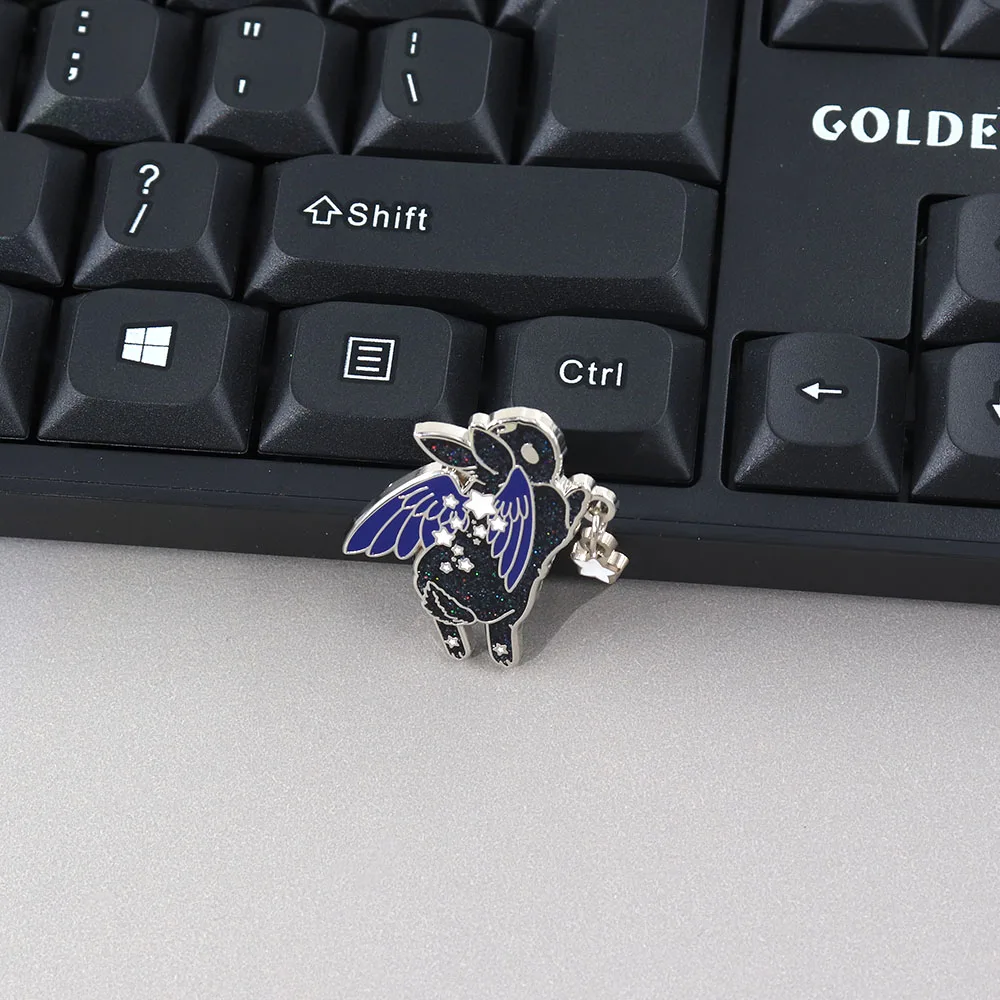 Kaninchen mit Flügeln, Abzeichen, schwarzer Stern, Chaser-Hase, Emaille-Anstecker, fliegendes Tier, Brosche, ideal für Rucksäcke, Hüte, DIY-Dekoration, Geschenk. – Detail 5