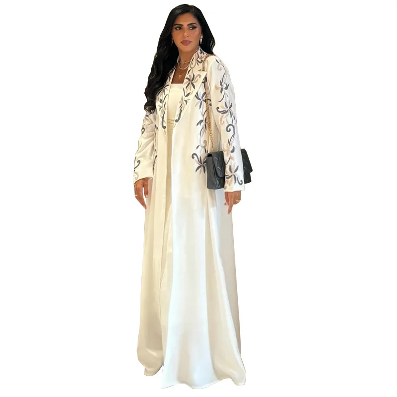 

2026 New Women's Robe Fashion Exquisite Embroidered Cardigan Women's Clothing