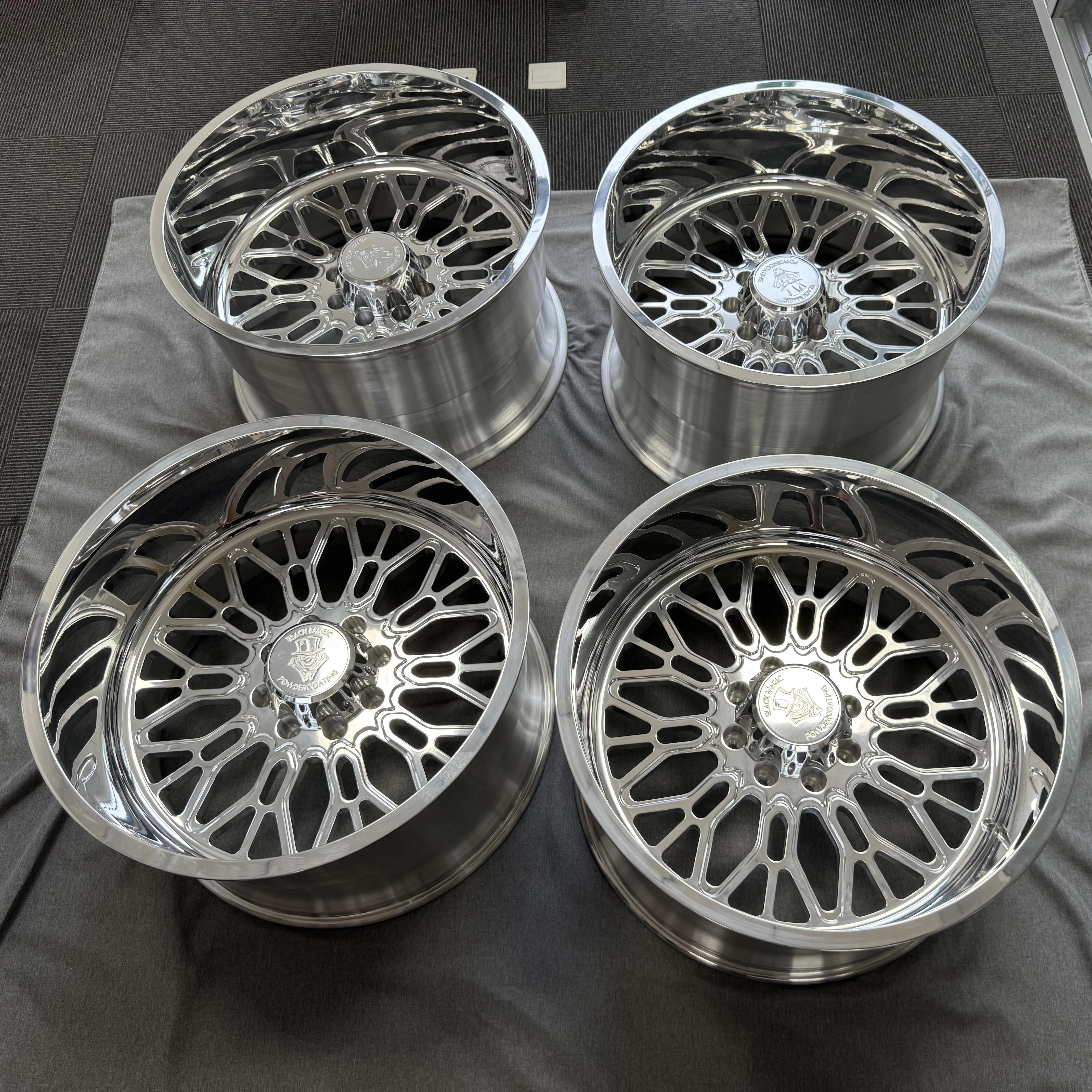 

Kg1 Forged Same Type 22x12 22x14 24x12 24x14 26x16 Monoblock Forged 4x4 Offroad 8x170 8x180 8x6.5 6x5.5 Polished Truck Wheels