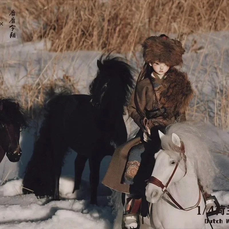 1/3 1/4 Dutch warm-blooded horse simulation model, with BJD baby soldier doll