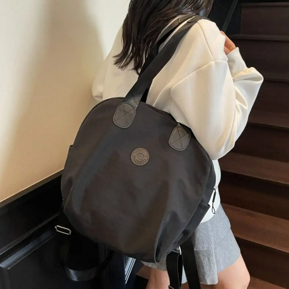 Zaino sportivo in nylon stile coreano casual Borsa a tracolla da viaggio di grande capacità in tinta unita Borsa da fitness in nylon per ragazze