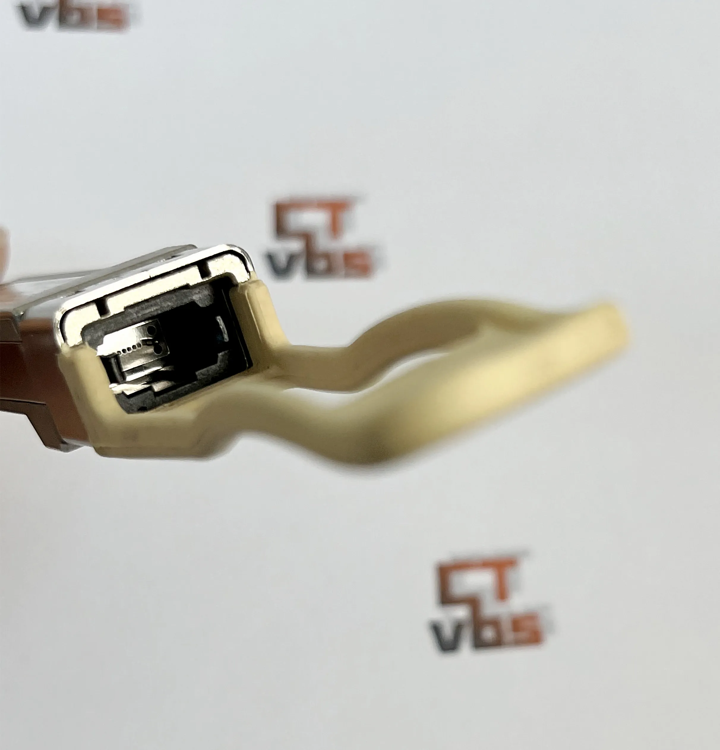 Finisar FTL410QE2C 40BASE-SR4 150m Gen2 QSFP+ Optical Transceiver QSFP-40G-SR4