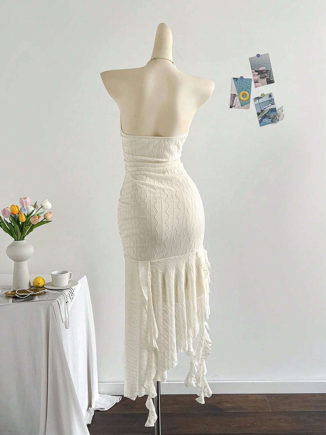 فستان طويل شفاف بدون حمالات على طراز العطلة الفرنسية مع حاشية غير منتظمة وفستان فتاة توابل مطوي #2