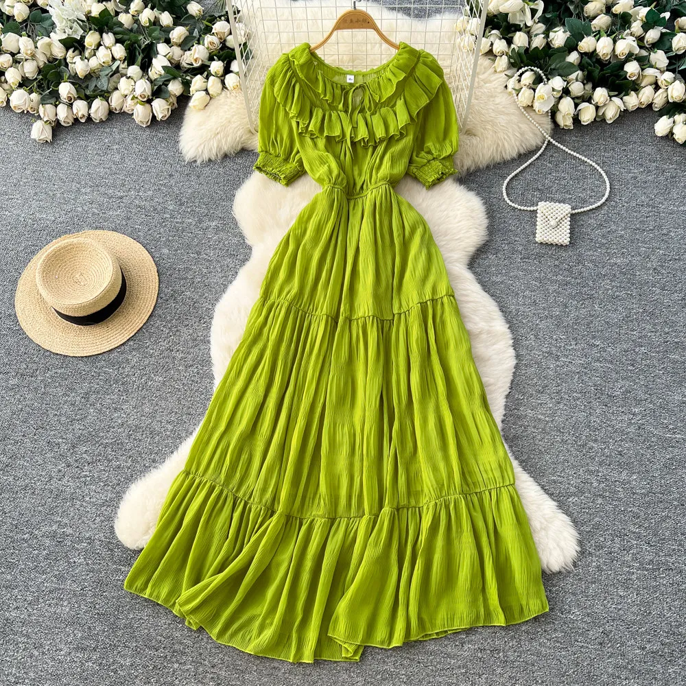 ชุดเดรสระบายสีเขียว/แดง/ม่วงสำหรับผู้หญิง สไตล์โบฮีเมียนฤดูร้อน ชุดเดรสยาวทรงแม็กซี่ แขนพองและกระโปรงหลายชั้น ลายดอกไม้สุดน่ารัก