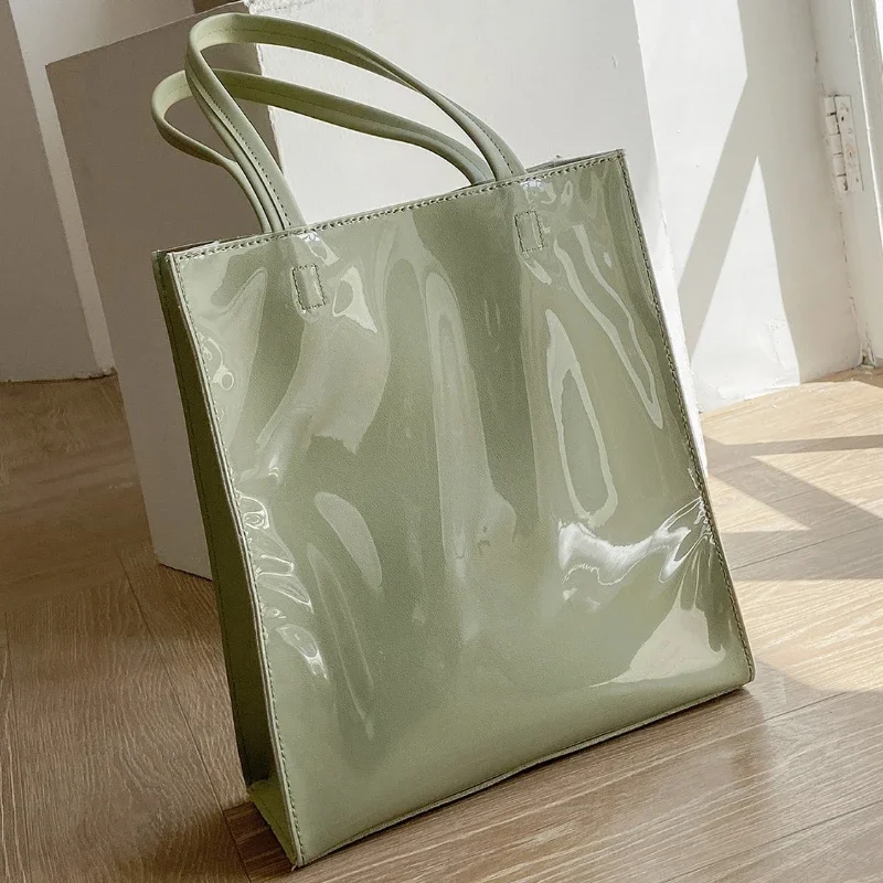 

Summer large-capacity transparent jelly bag 2023 new fashionable foreign-style portable shoulder tote bag