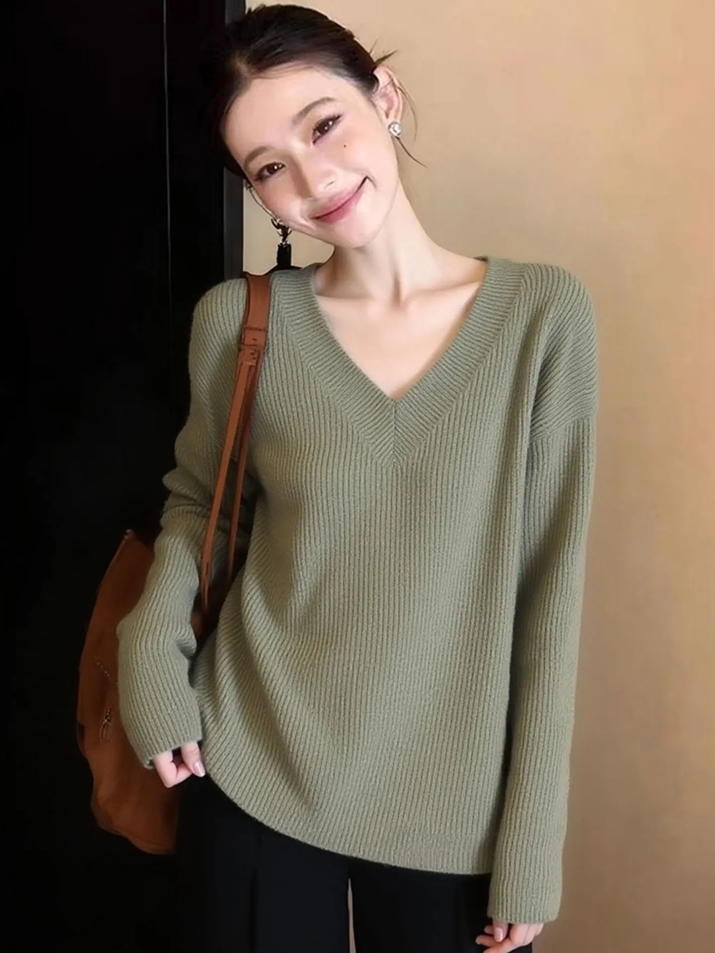 

Женский вязаный свитер Ele с V-образным вырезом и длинными рукавами, однотонный, свободного кроя, теплый, модный, универсальный, для повседневной носки весной