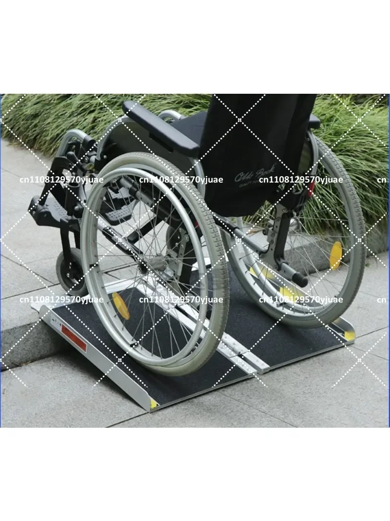 Folding Steel Motorcycle Loading Ramp Heavy Duty Vehicle Trailer Ramp Portable Storage Design