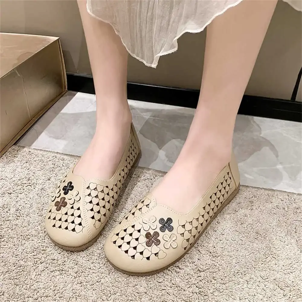 Sepatu olahraga wanita, Khaki musim semi musim gugur sepatu wanita sepatu olahraga flat sepatu khusus bot pendek loafters menunjukkan merek terkenal Luxo