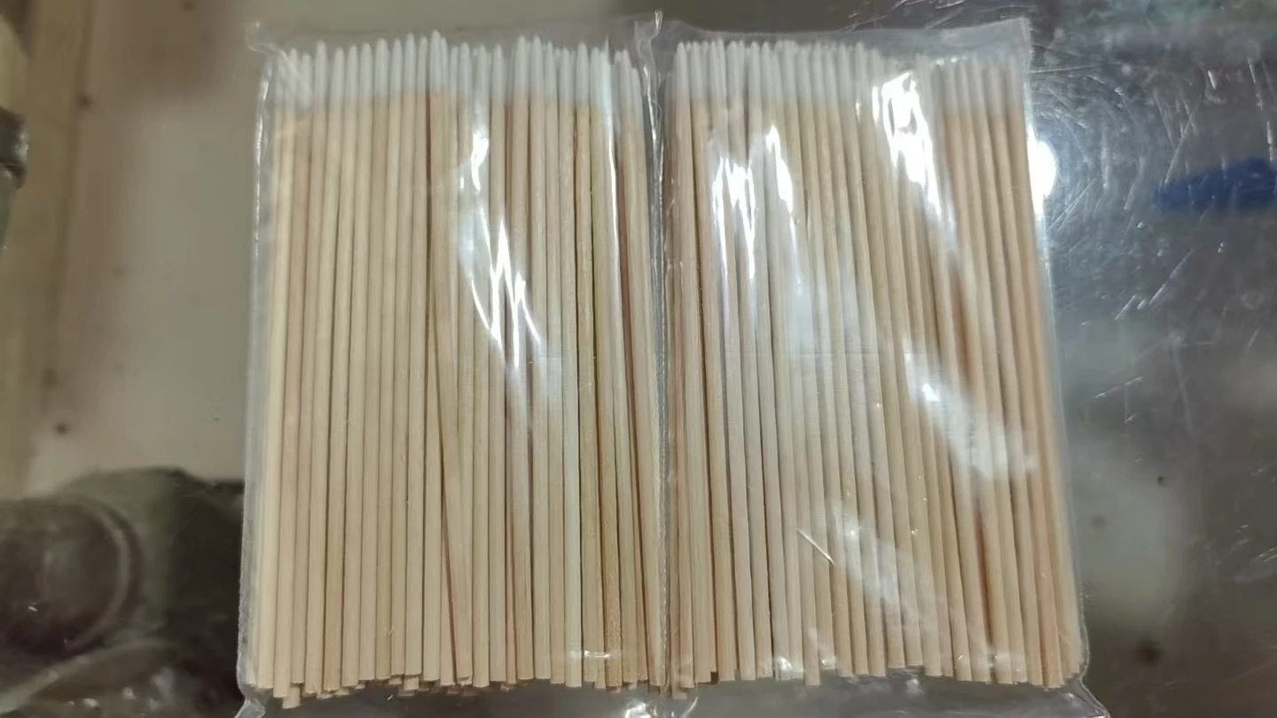 Bulk Pack 100/300/500pcs Disposable Wooden Cotton Swabs Fine Tip Stick Manicure Groove Gap Scrubber for Nail Cleaning