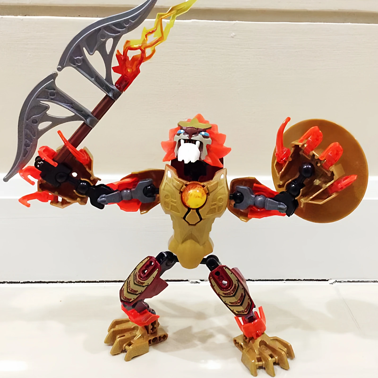 BLEGENDS OF CHIMA Building Block Set Soldier Warriors Buildable Figures Fire Vs Ice Fire Chi Lion Tribe Toy for Kid Boys Gift
