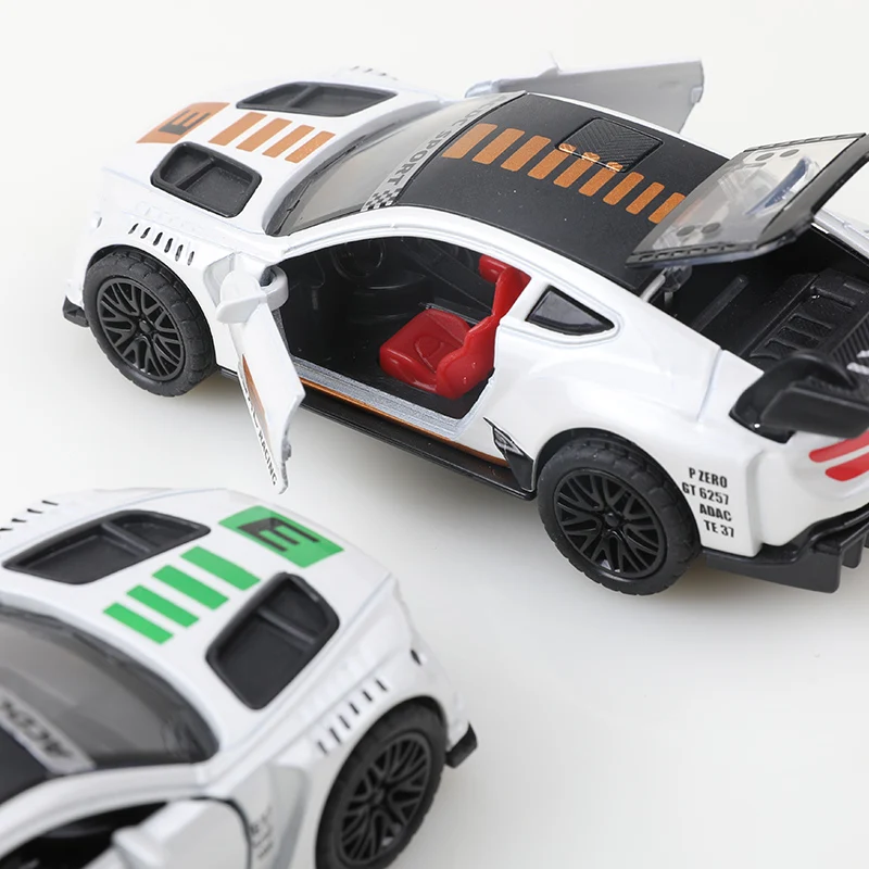 (verpackt) 1:36 Legierung Auto Modell Gast Simulation Racing Auto Fahrzeug Zurückziehen Auto Ornamente Sammlung Spielzeug Für Jungen Kinder