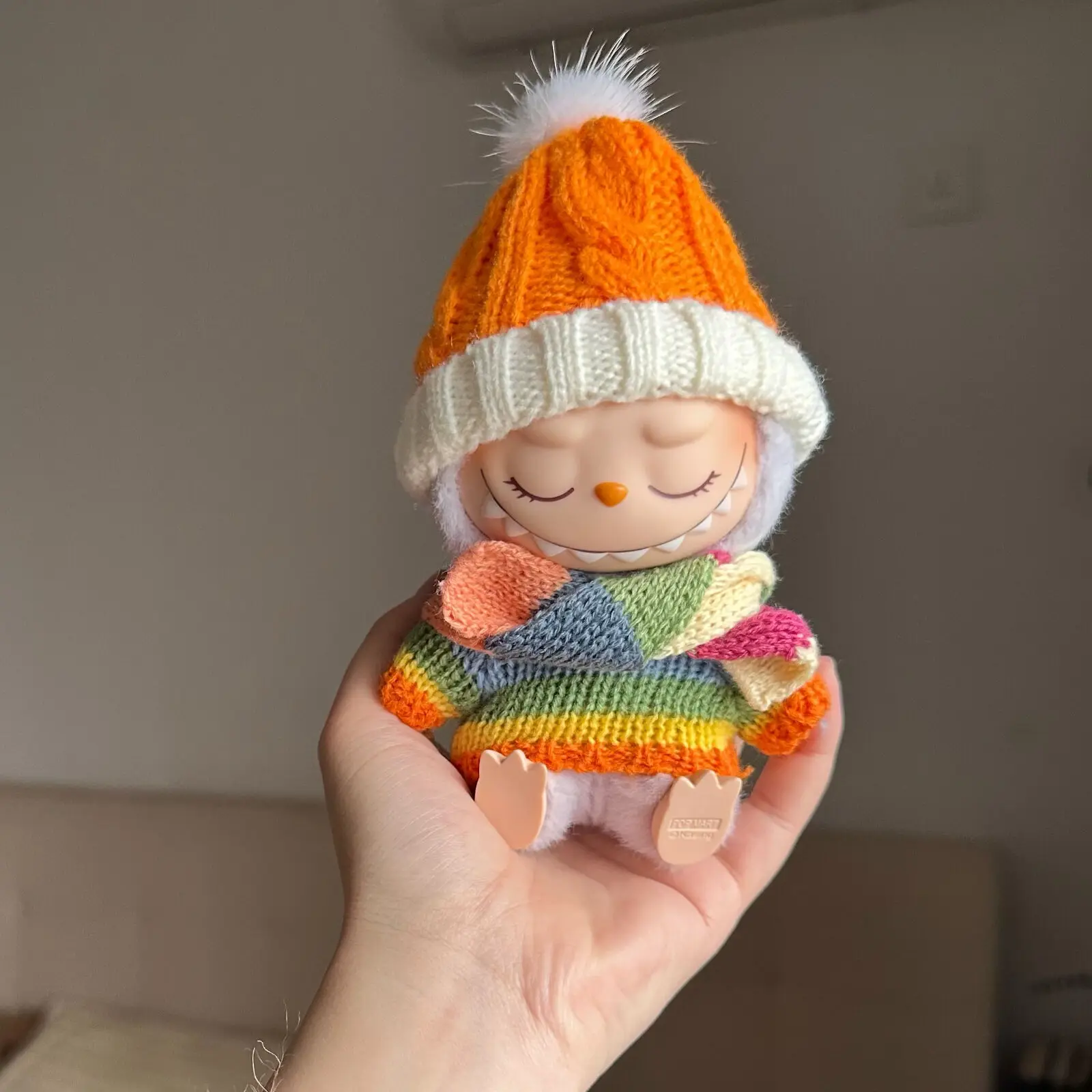 

17cm Labubu doll Clothes Macaron Labubu Christmas costumes Set V1 V2 Winter Christmas Sweater Scarf Set Clothing ﻿