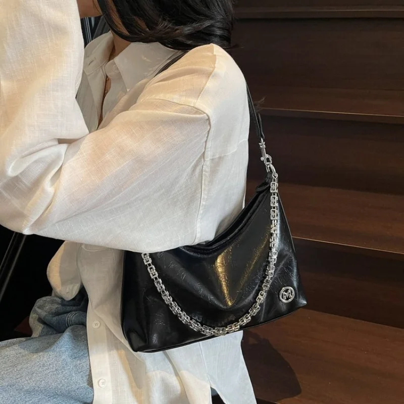 

Unique Stylish Crossbody Clutch Bag For Business Women With Letter Logo And Fashionable Paris Trendy Design