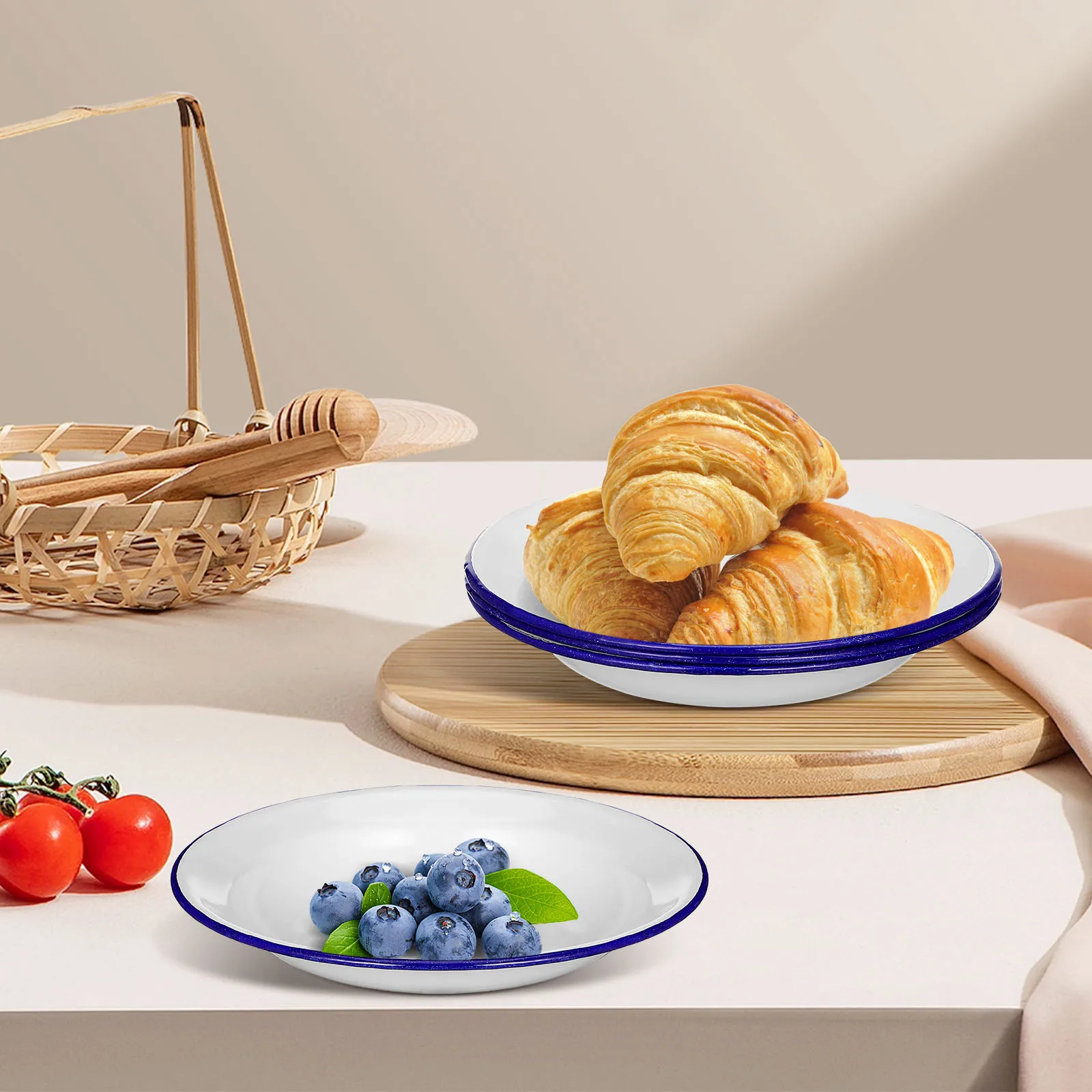 

4pcs Enamel Plates Retro Style White Round Food Serving Dishes For Kitchen Hotel Picnic Fruits Storage Multi-Function Household