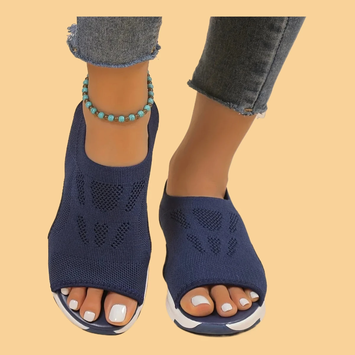 

Chic Open-Toe Wedge Sandals with Strappy Back - Comfort & Trend in One Elevate Your Style