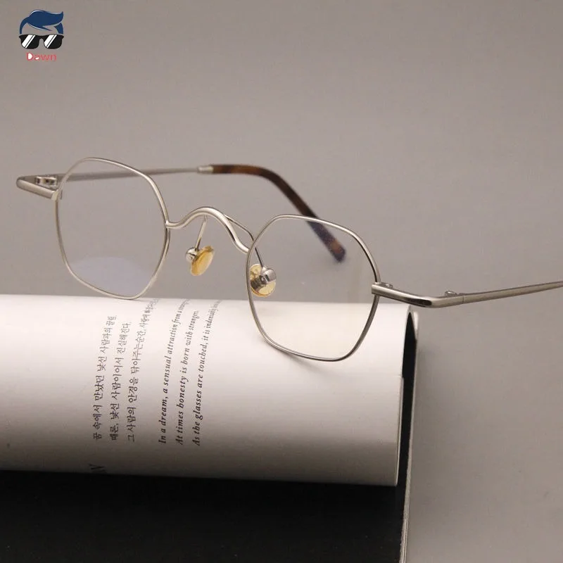 

Минималистичные женские и мужские очки 2025: уникальная золотая металлическая маленькая прямоугольная оправа по рецепту