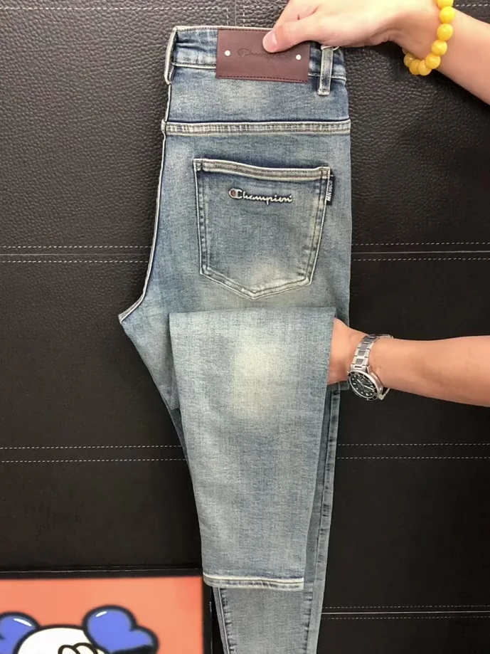 

Новые весенние мужские модные универсальные джинсы Slim Fit премиум-класса с высоким качеством и премиальным ощущением, молодежные, повседневные, для активного образа жизни