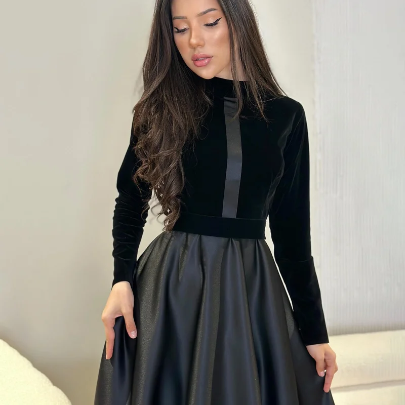 

New Velvet Slimming Waist Black Round Neck Long Sleeve Dress for Women