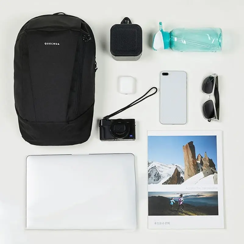 حقيبة ظهر صغيرة للرجال والنساء - حقيبة نهارية كاجوال خفيفة الوزن للسفر والمشي لمسافات طويلة والاستخدام اليومي (أسود)