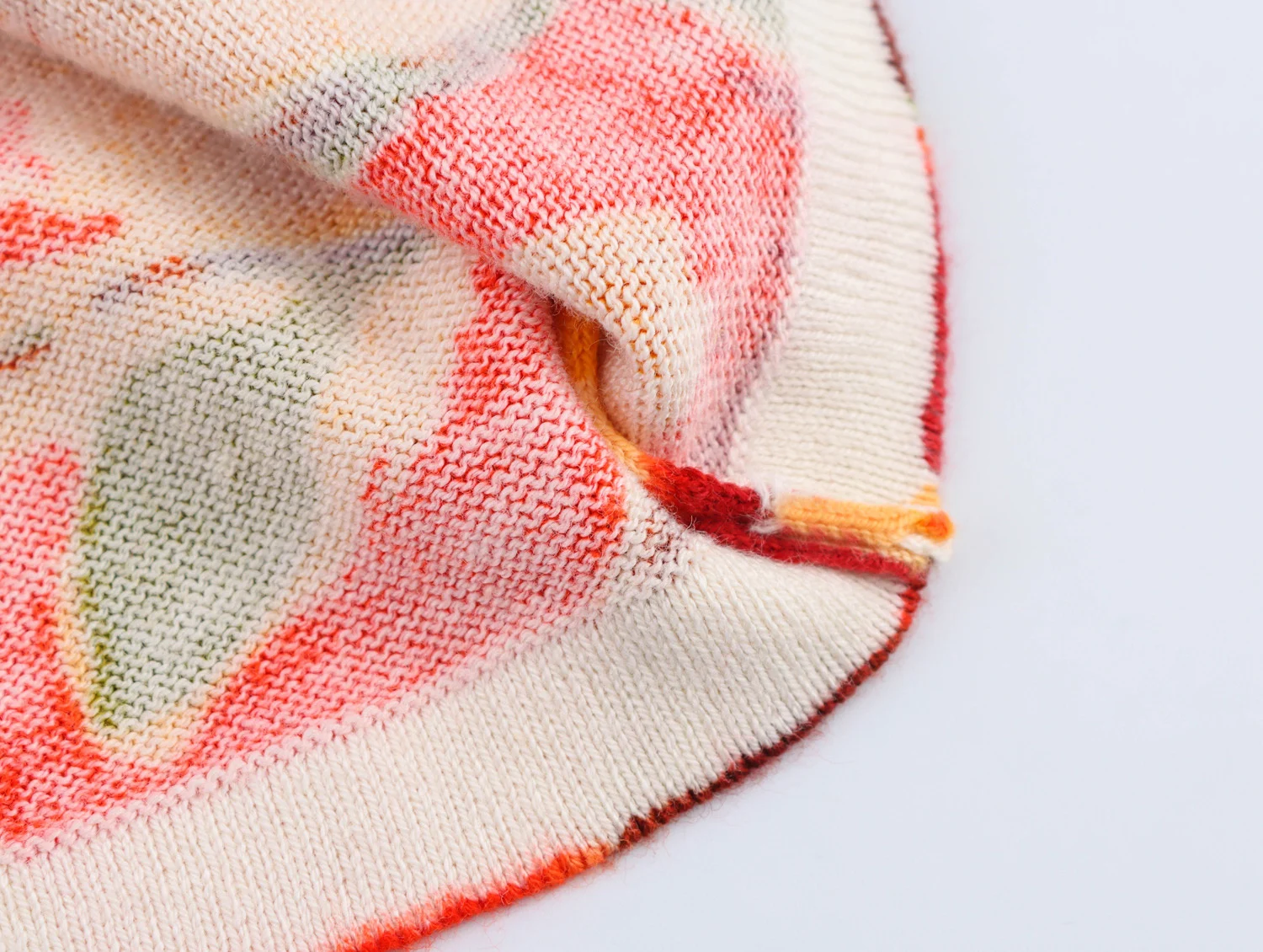 DEEABAE Wiosenna nowa odzież damska Temperamentowy nadruk z długim rękawem i okrągłym dekoltem Modny sweter z dzianiny