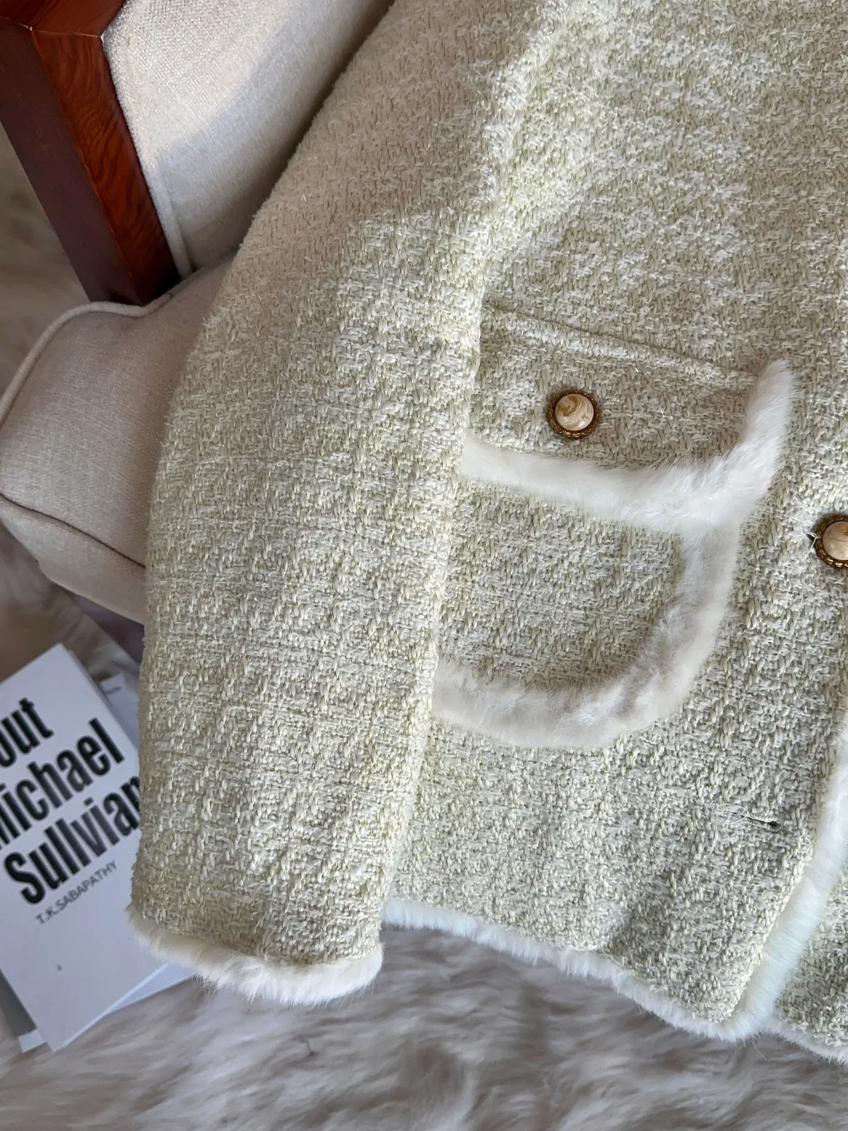 Unieke, niet-gematchte damesjas, winterjas van gewatteerd katoenen flanel, A58630, losvallende pasvorm, ronde hals.