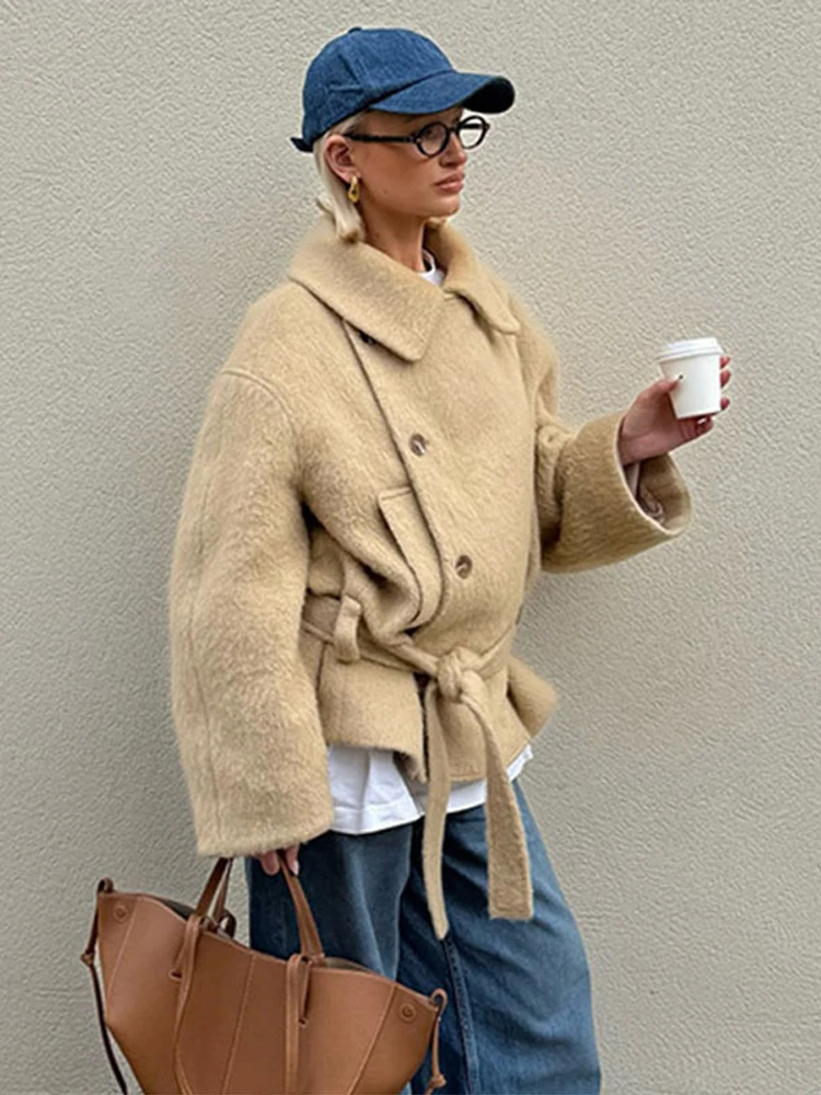 

2025 Retro Side Buttons Plush Short Coat Women Elegant Solid Lapel Tweed Coats With Belt Lady Winter Chic Classic Street Outwear