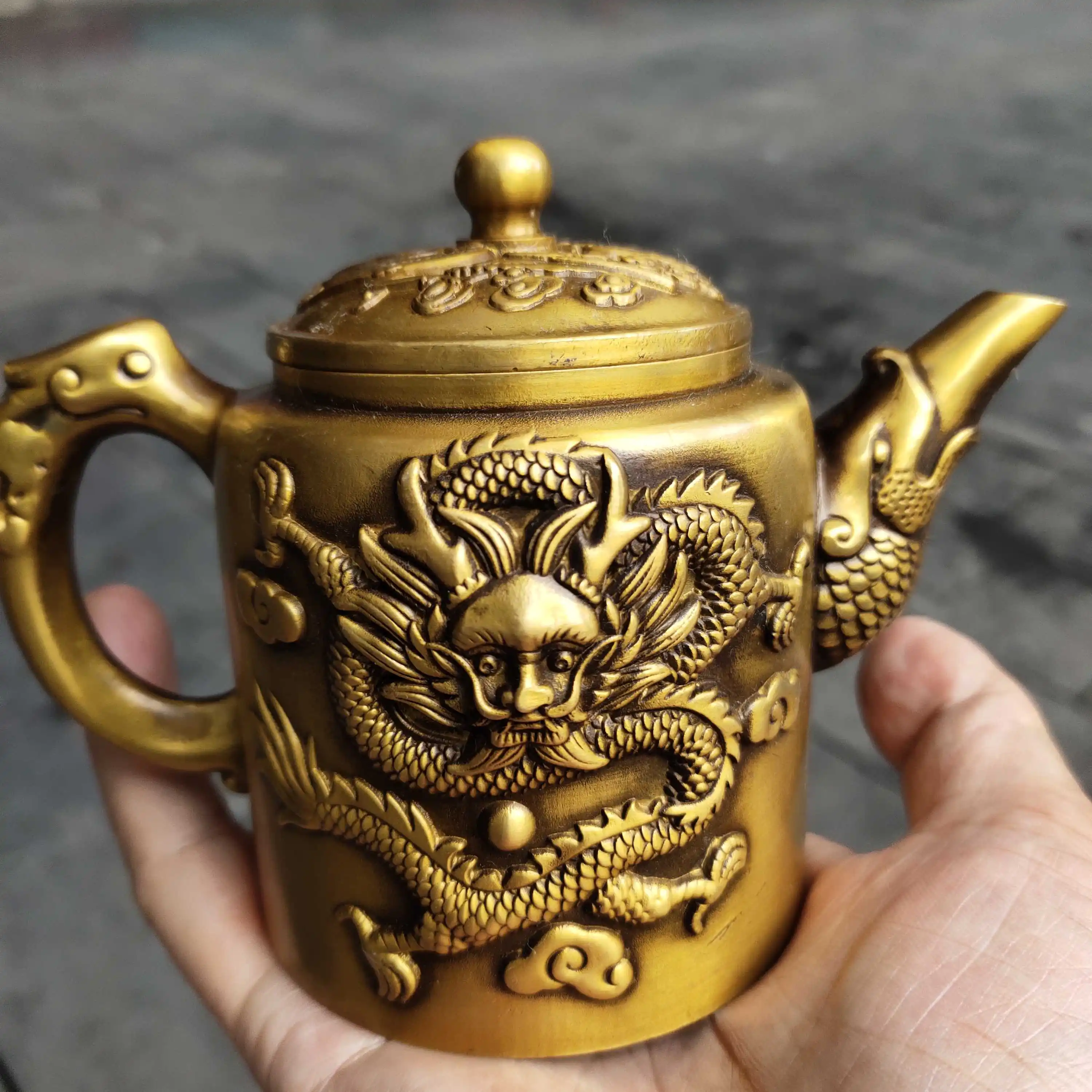 

Antique bronze collection brass dragon and phoenix dragon mouth teapot hip flask patina moist home tea ceremony crafts ornaments