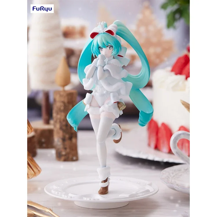 In magazzino FuRyu supera la figura creativa sweetswedolci Hatsune Miku Original Anime Figure Model Toys for Boys Action Collection Doll