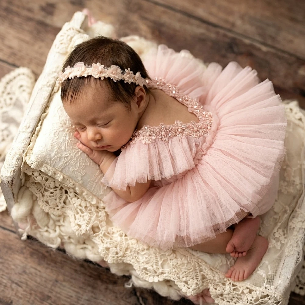 Newborn Photography Props Floral Cotton Romper Vintage Baby Outfit Infant Photoshoot Clothes Studio Posing Ruffle Bodysuit view 2