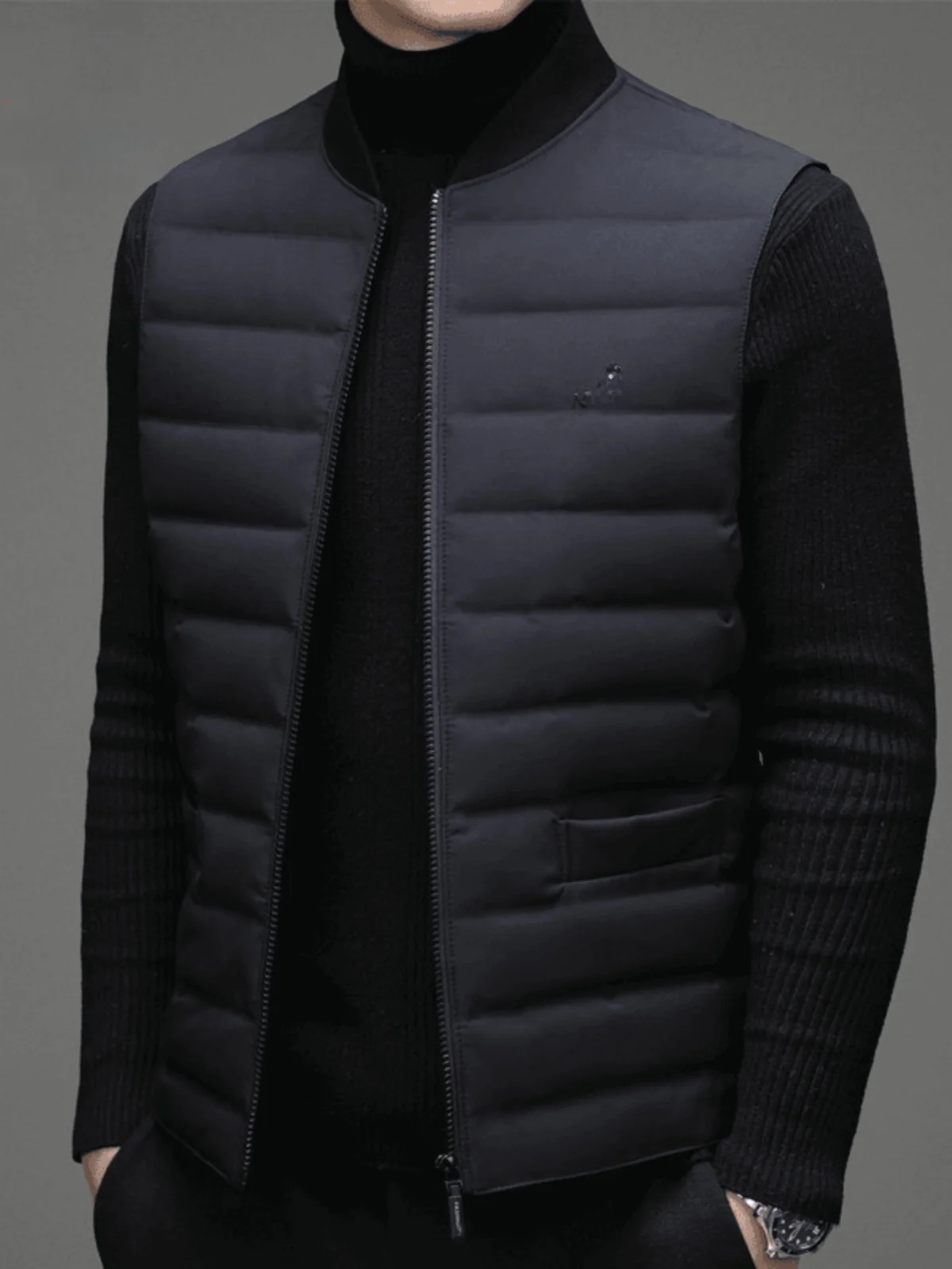 

Мужской пуховый жилет Pierre Cardin: легкий, теплый, для среднего возраста, осенне-зимний, новый, повседневный, на молнии, с полосками