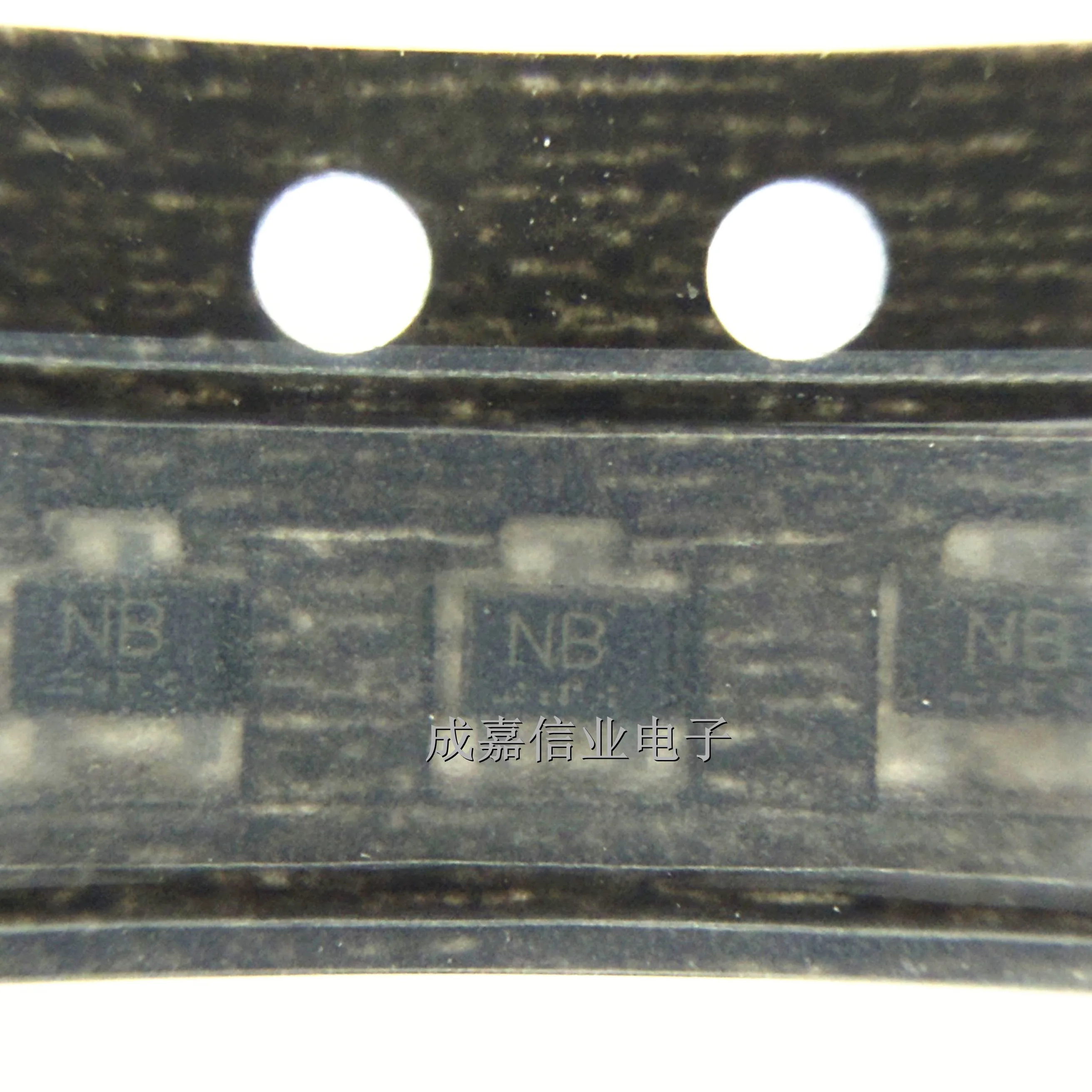 

100pcs/Lot 2SCR523UBTL SOT-323-3 MARKING;NB Bipolar Transistors - BJT Trans NPN GP 50V 0.1A Operating Temperature:-55C-+ 150C