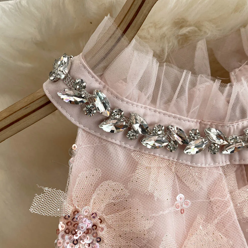 فستان نسائي أنيق مكشكش مزين بالترتر من Clothland مطرز بالألماس فساتين قصيرة شبكية على شكل زهرة لامعة Vestido Mujer QE040 #4