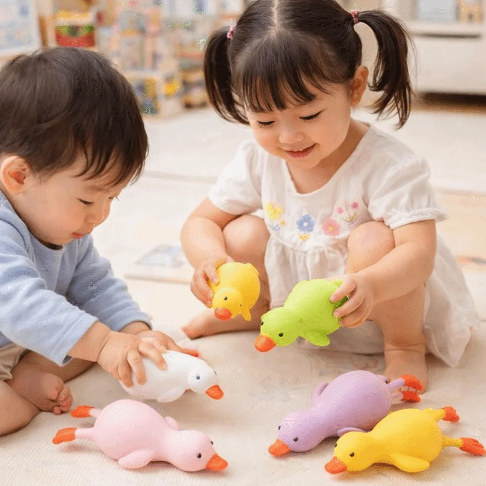 Colorful Duck Pinch Le Squishy Texture Stretch Function Duck Sensory Toys Fun Design Transformable Duck Vent Toys Friends Gift
