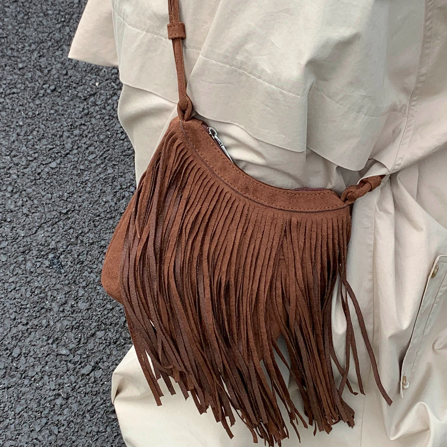 

Women Crossbody Bag Single Sided Tassel Design New Retro Zipper Spicl Girl Style Square Bag Fashion Versatile One Shoulder Bag