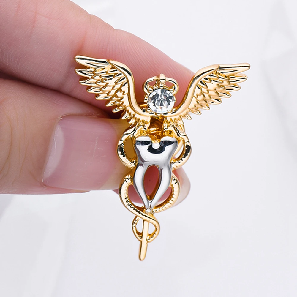 Creative Teeth Wings Dental Pin Brooch Medicine Crystal Badge Lapel Backpack Exquisite Jewelry for Doctor Dentist Nurse Medico