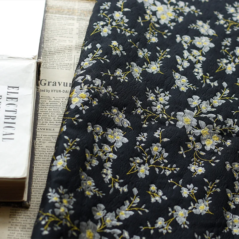 Black Silver Yarn Dyed Jacquard Fabric Autumn Winter Luggage Women\'s Dress Sewing Fabric 50cmx145cm