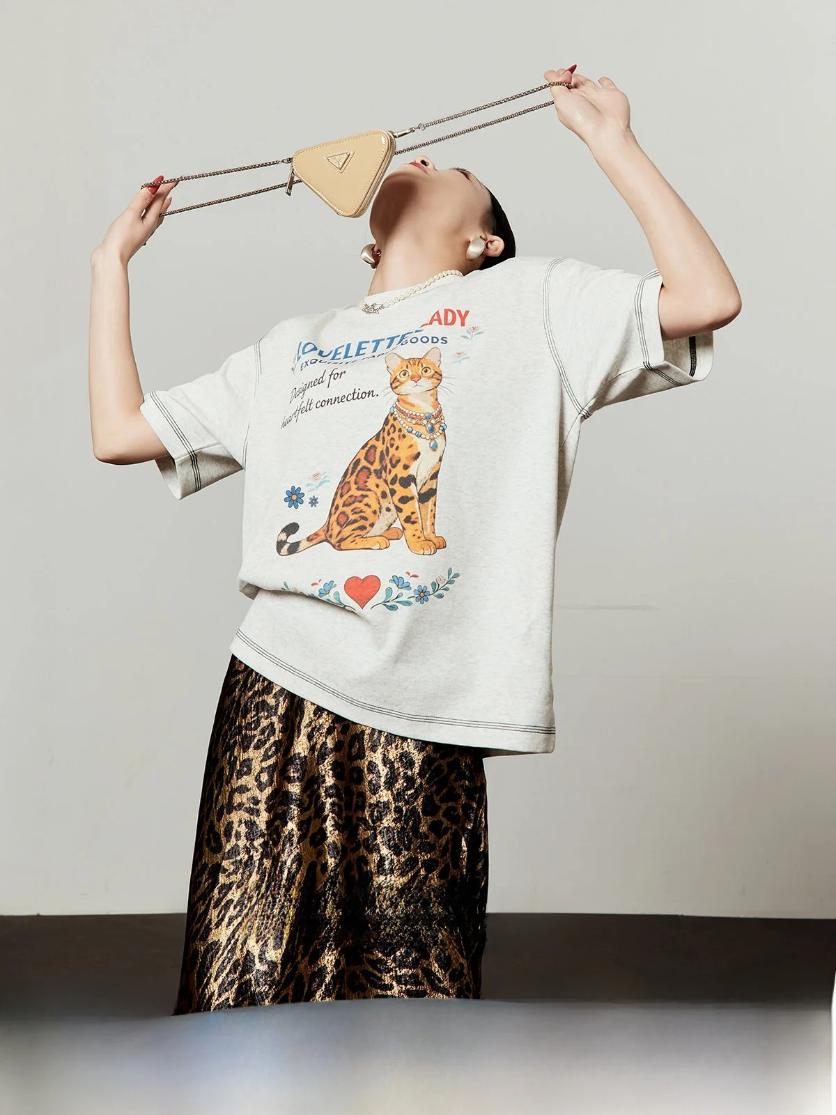 

Свободная женская футболка с коротким рукавом, леопардовым принтом, в винтажном стиле, модная, универсальная, весенне-летняя, от Zhou Li Wu