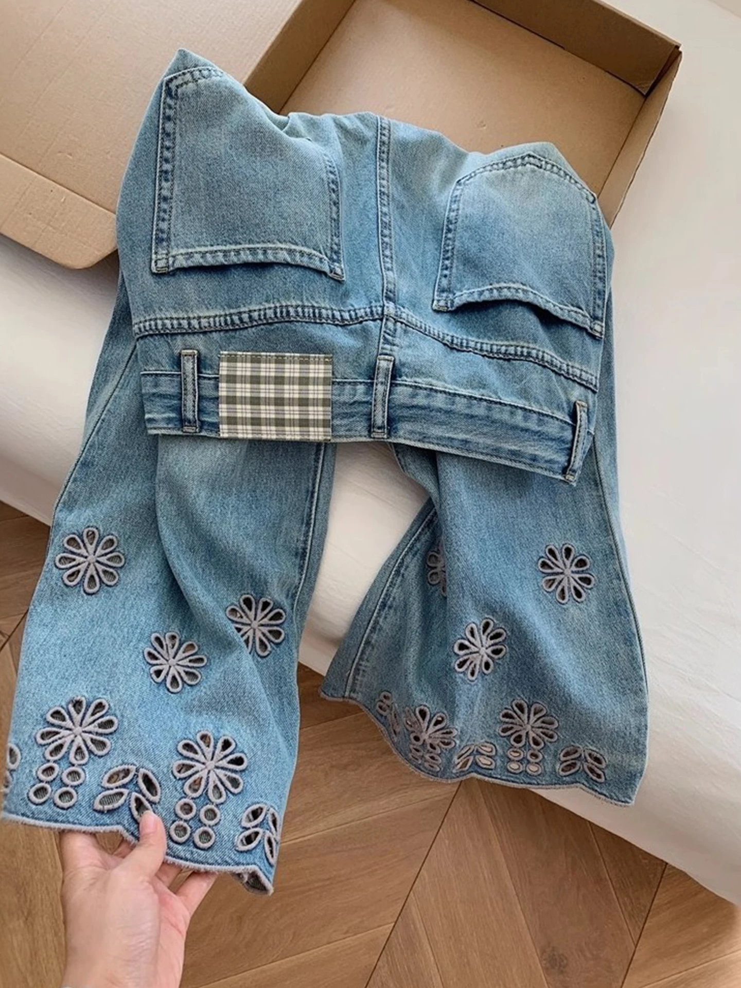 

High Waist Embroidered Floral Hollow out Denim Jeans Women's Spring 2026 New Sle plus Size Straight Leg Nine Crop Pants