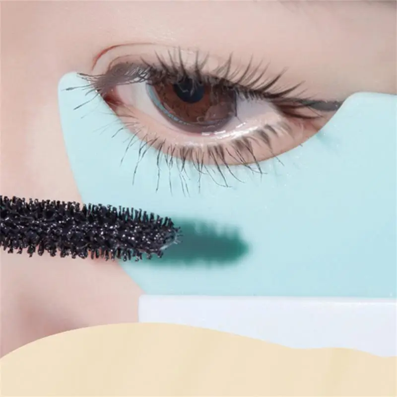 Oogmake-up Professionele resultaten Precisie Eenvoudig te gebruiken Gemak Tijdbesparende professionele resultaten met minimale inspanning Mascara