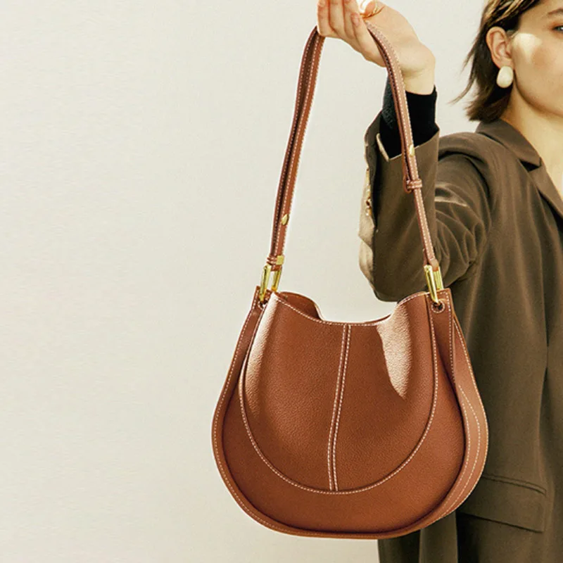 

2026 New Soft Leather Women's Bag Luxury Design Saddle Bag Large Capacity Single Shoulder Crossbody Bag Bucket Bag
