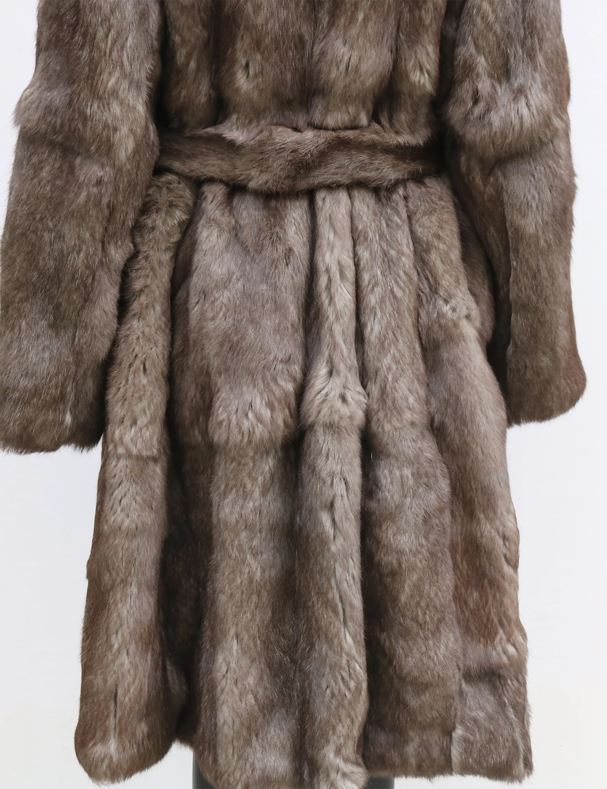 ผู้หญิงของแท้ธรรมชาติขนสัตว์กระต่ายจริงเสื้อแจ็คเก็ตแฟชั่นสุภาพสตรี Outwear กับเข็มขัดที่กําหนดเองใดๆขนาด