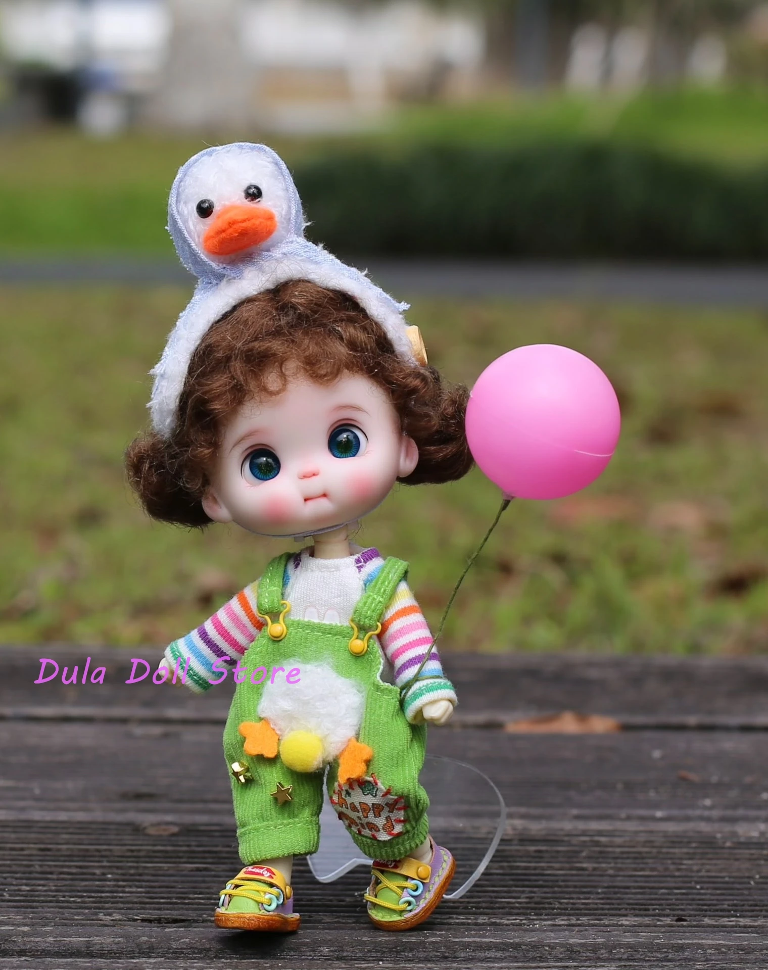 

Одежда для кукол Dula: платье для куклы Ob11 GSC, брюки на бретелях свежего зеленого цвета.