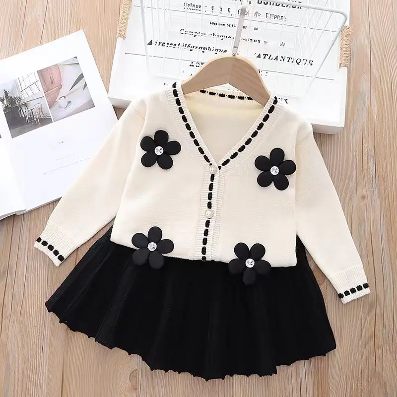 2024 Girls Set New Sweater Short Skirt Childrens Fashion Four Blossom Cardigan Korean Baby Girl Dress