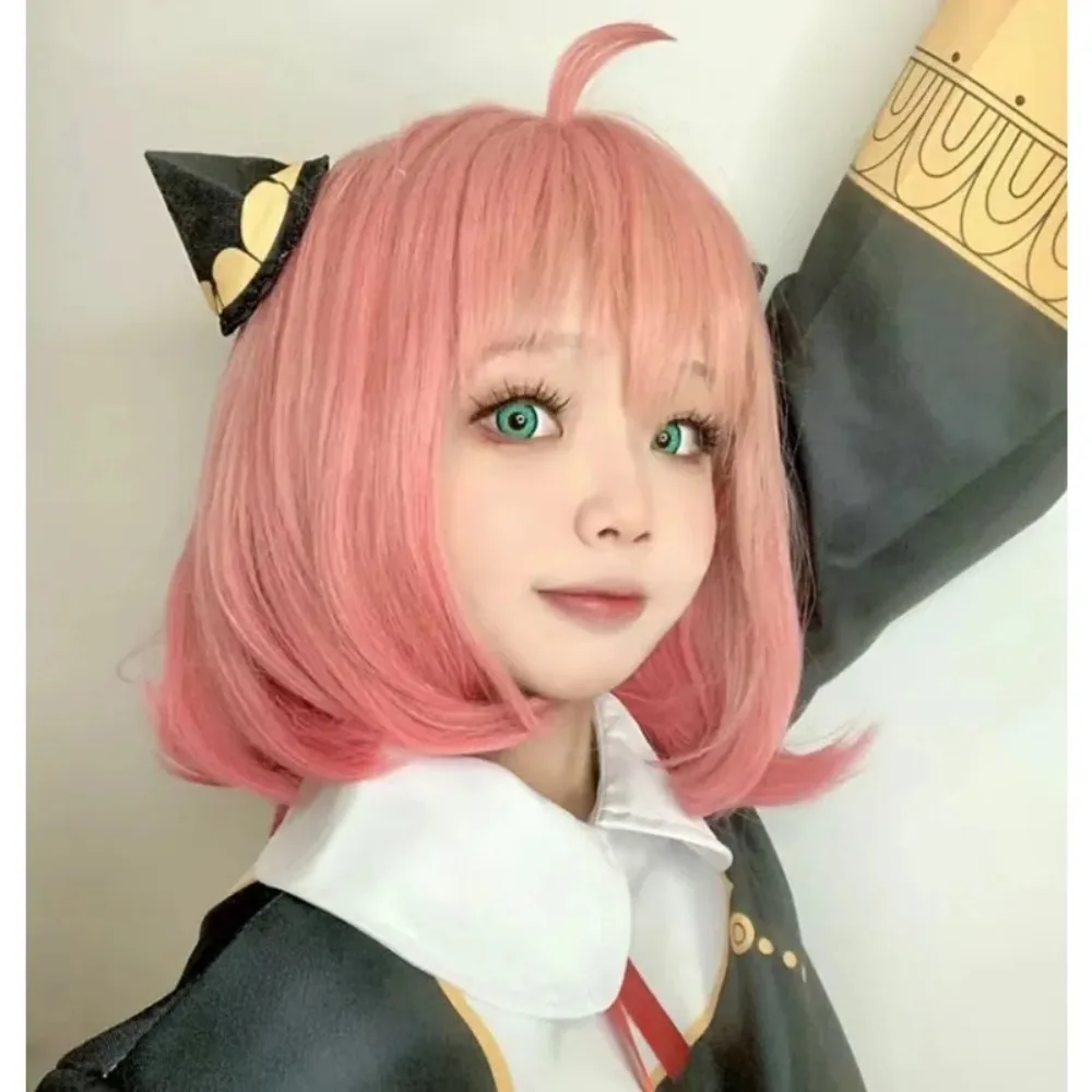 Peruka Spy × FAMILY Cosplay Ania Fujie Różowa Falowana Krótka Peruka Pełna Osłona Głowy Makijaż Imprezowy Peruka na Bal