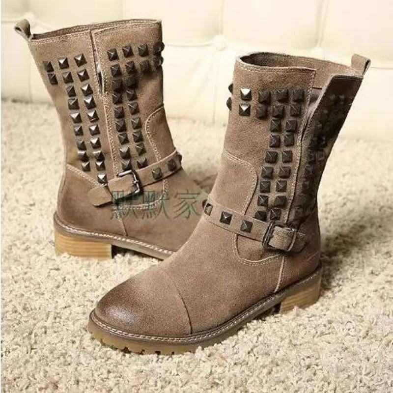 النمط البريطاني الرجعية الكاكي الأسود جلد طبيعي برشام رصع جولة تو مشبك شقة منتصف العجل أحذية النساء المرقعة أحذية بوت قصيرة