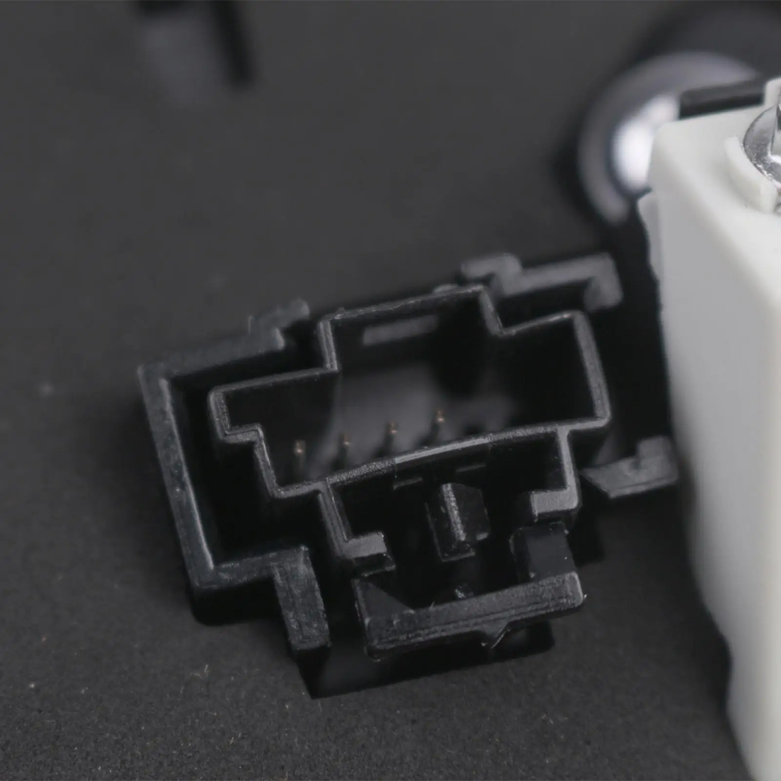 

Car LED Rear Tail Light Right Inner Lamp Replacement Red Automotive Accessory for Mercedes Benz W212 E250 E350 E400 E550 Sedan