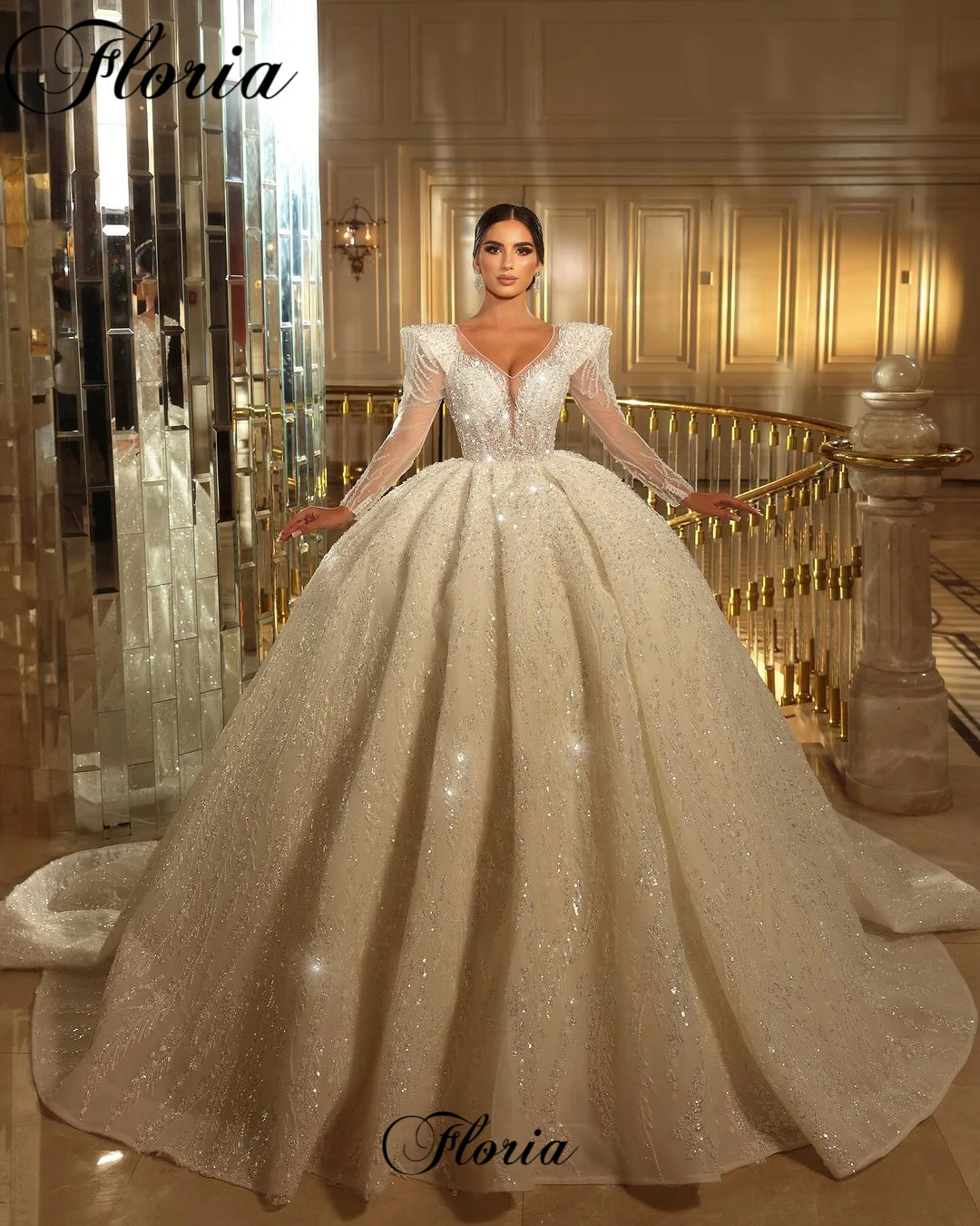 

Luxury Beaded Wedding Dresses With Long Sleeves V-Neck Sparkly Wedding Gowns Chapel Brides Dress With Long Train Vestido Blanco