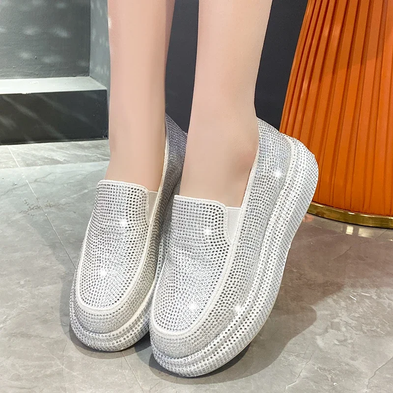 2024 Frühling/Sommer Frauen Wasser Diamant Modedesigner flache Schuhe lässig dicken Boden Luxus Einzels chuhe Zapatos de Mujer